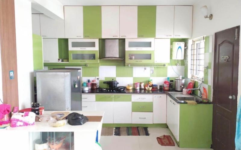 2 female flatmates required in 3BHK  flat  in Cox-Town