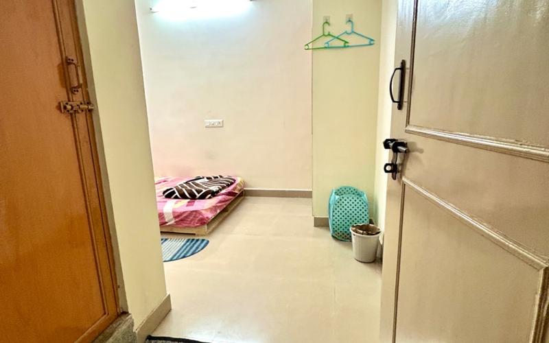 Female flatmate required in 2BHK  flat  in BEML-Layout-Brookefield