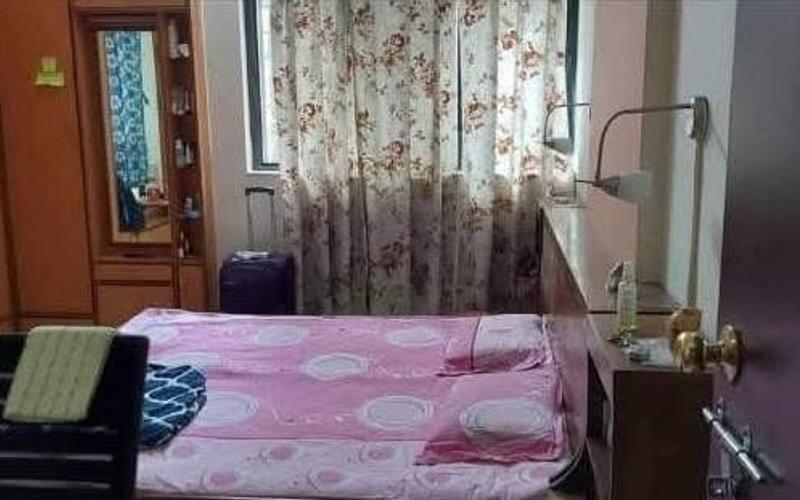 Room in 3BHK flat  available in Aundh