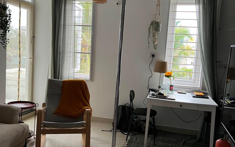 Looking for a female tenant for a fully furnished 1-BHK in Indiranagar.