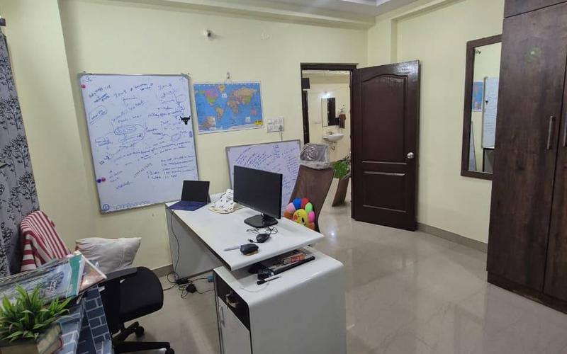 Female flatmate required in 3BHK  apartment  in Manikonda