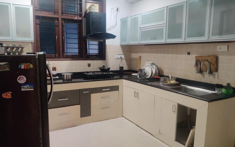 Female flatmate required in 3BHK  apartment  in Kondapur