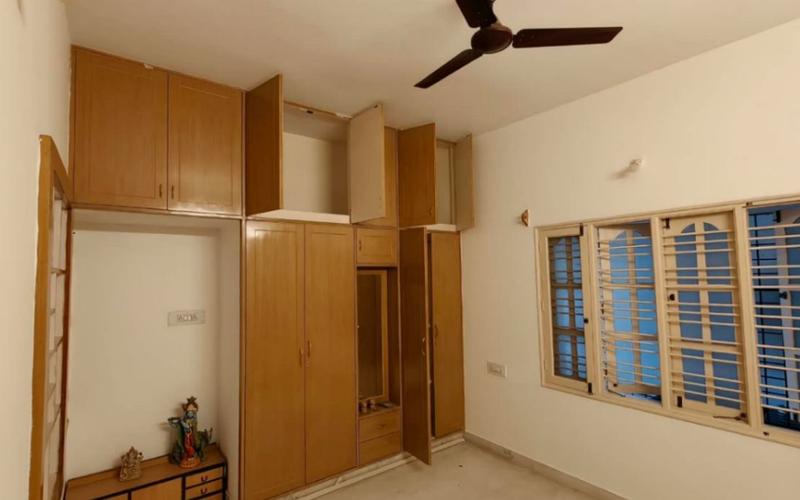 Flatmate required in 4BHK  independent house in BEML-Layout-Brookefield