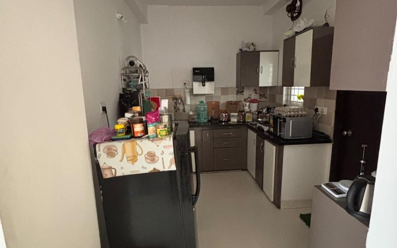 Flatmate required in 3BHK apartment in Kokapet