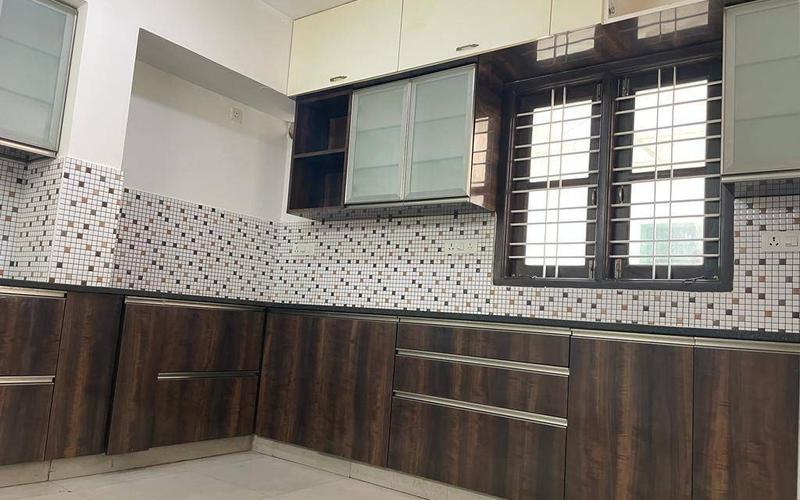 Female flatmate required in 3BHK  flat  in Indiranagar