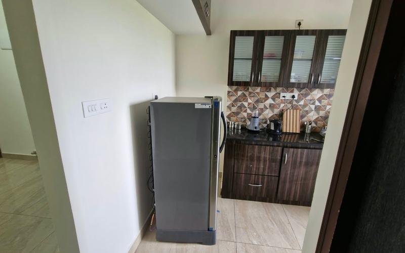 Flatmate required in 2BHK  apartment  in K-R-Garden-Murgesh-Pallya