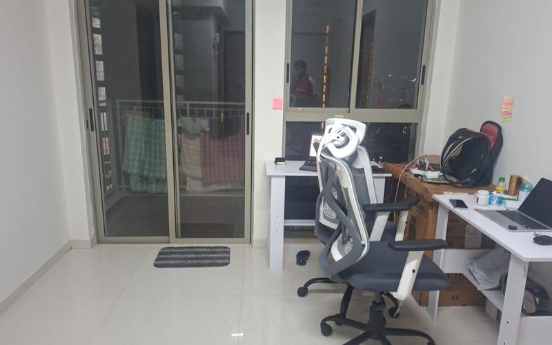 Flatmate required in 2BHK  apartment  in Kolshet-Thane-West