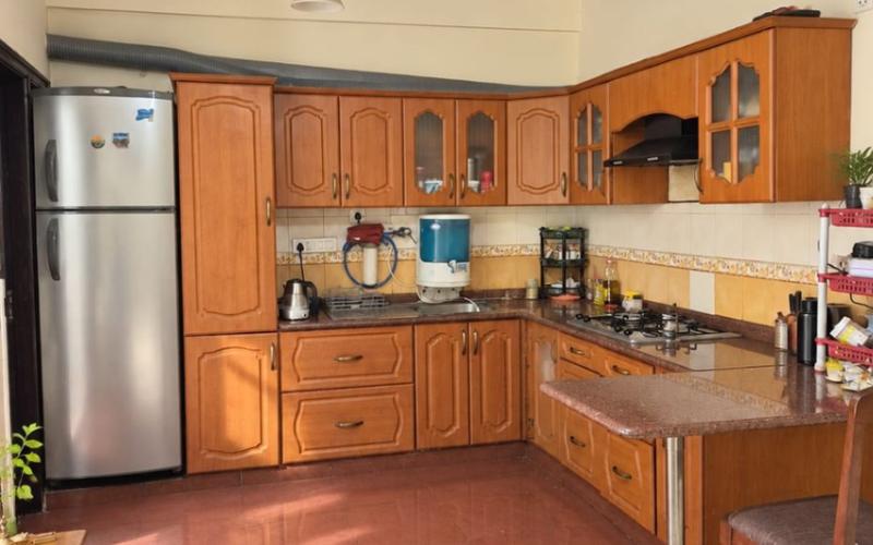 Female flatmate required in 3BHK  flat in Aisshwarya Excellency Apartment 