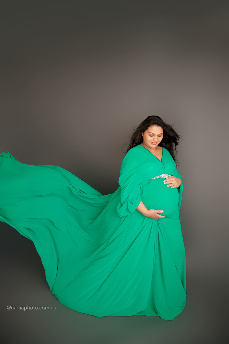 maternity photographer brisbane by Nadia Photo