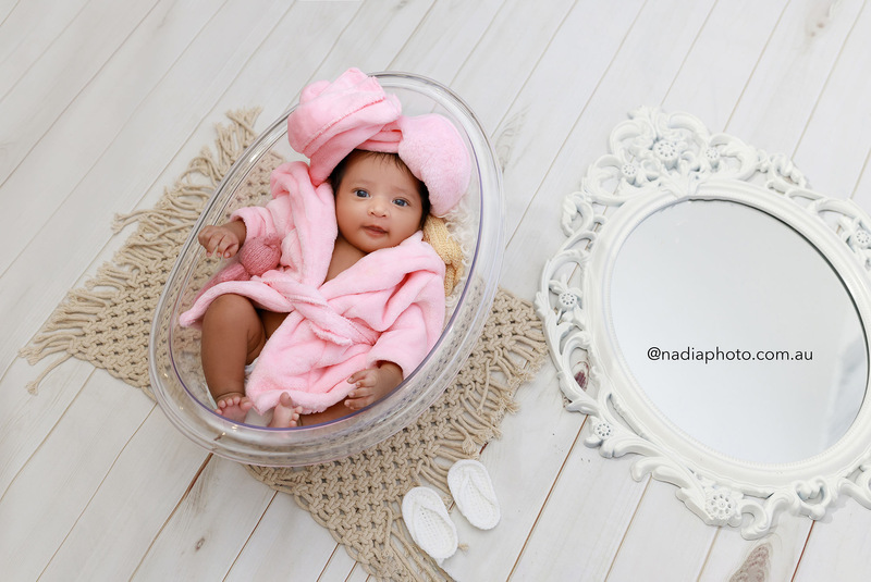 newborn photographer brisbane by Nadia Photo