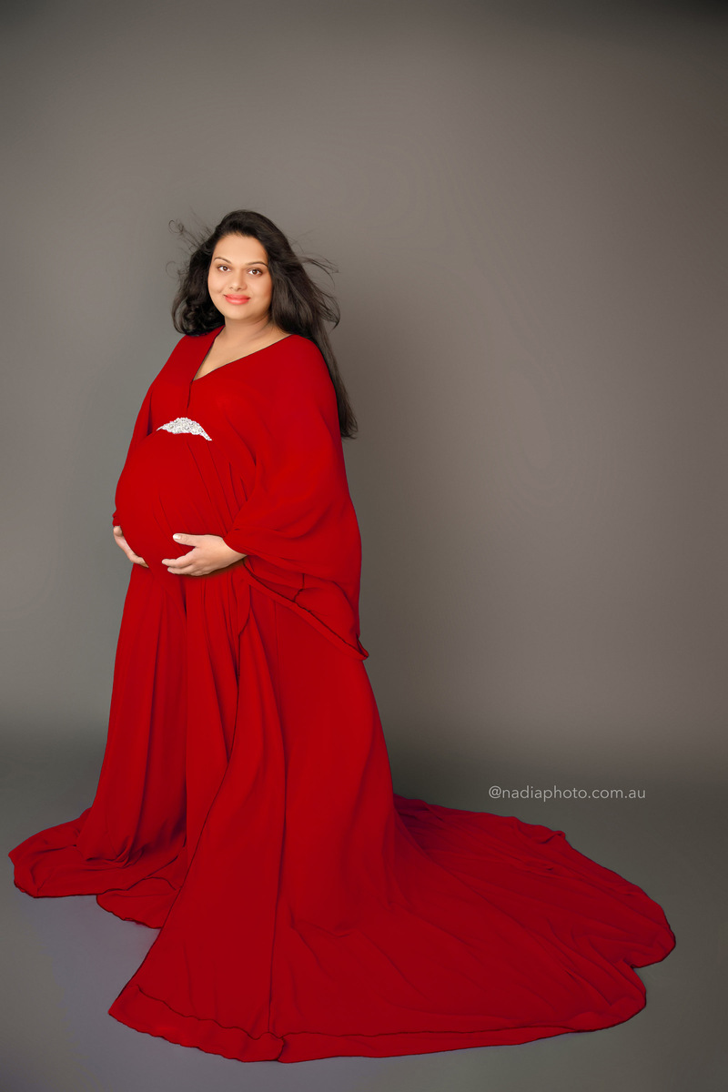 maternity photographer brisbane by Nadia Photo