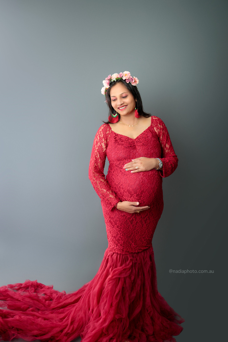 maternity photographer brisbane by Nadia Photo