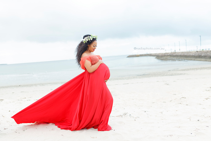 maternity photographer brisbane by Nadia Photo