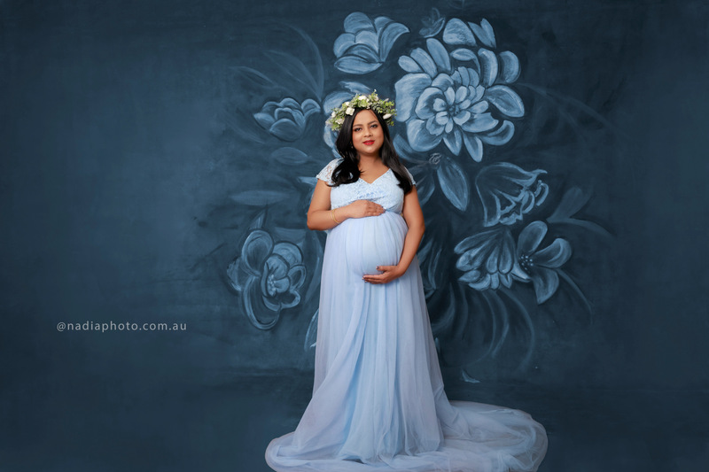 maternity photographer brisbane by Nadia Photo