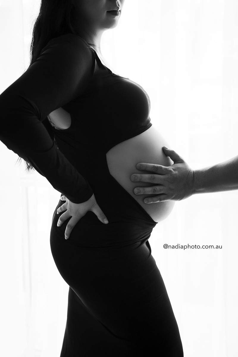 maternity photographer brisbane by Nadia Photo