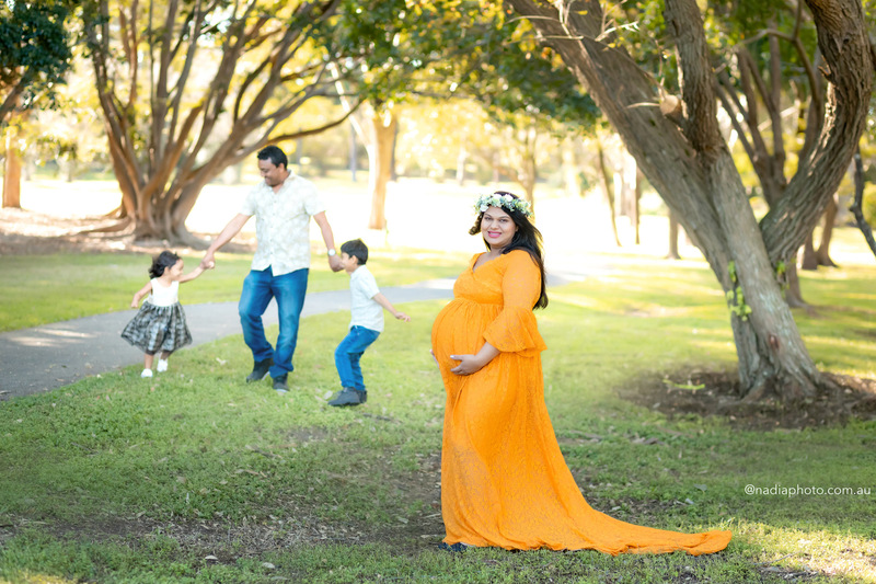 maternity photographer brisbane by Nadia Photo