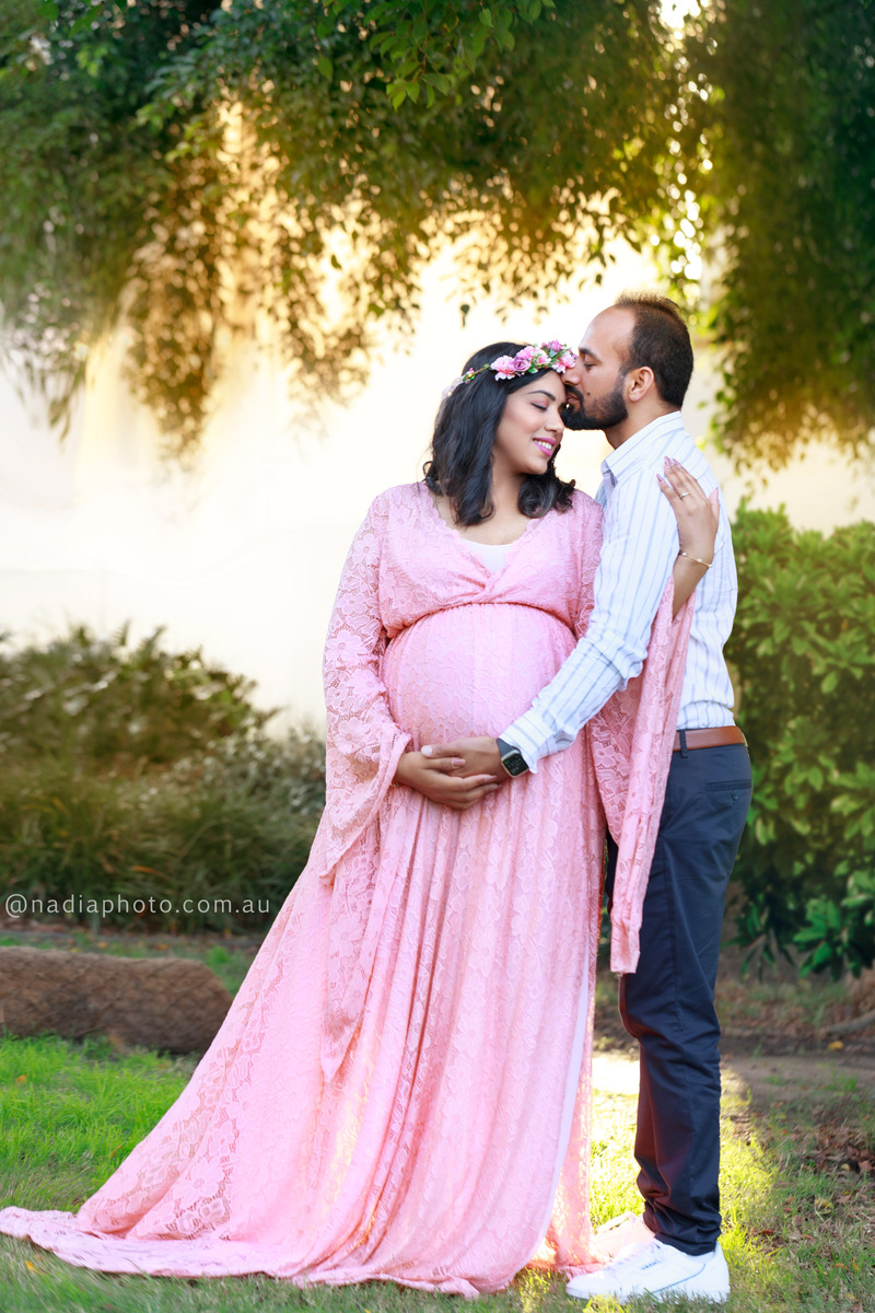 maternity photographer brisbane by Nadia Photo