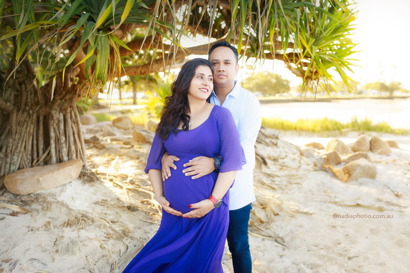 maternity photographer brisbane by Nadia Photo