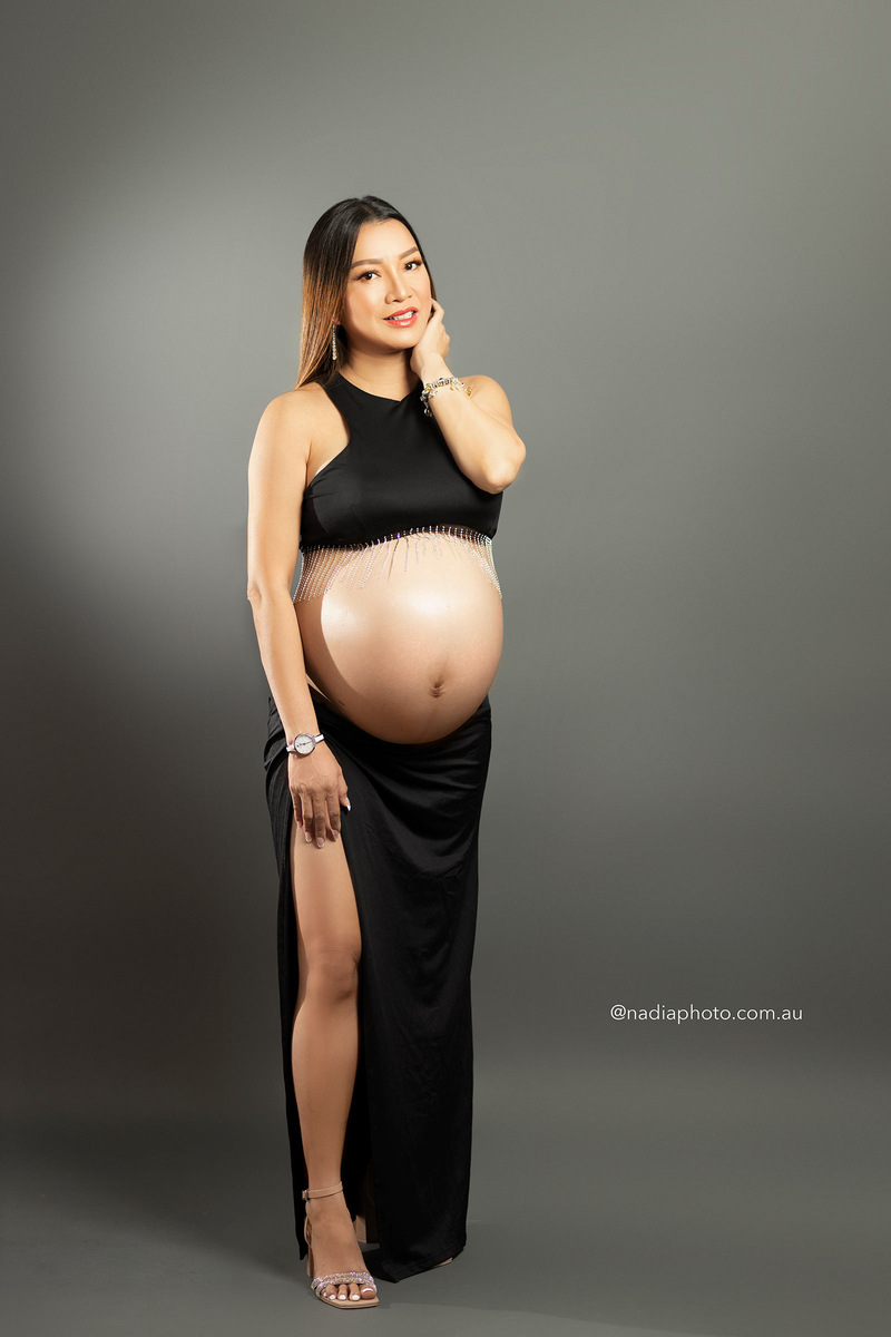 maternity photographer brisbane by Nadia Photo