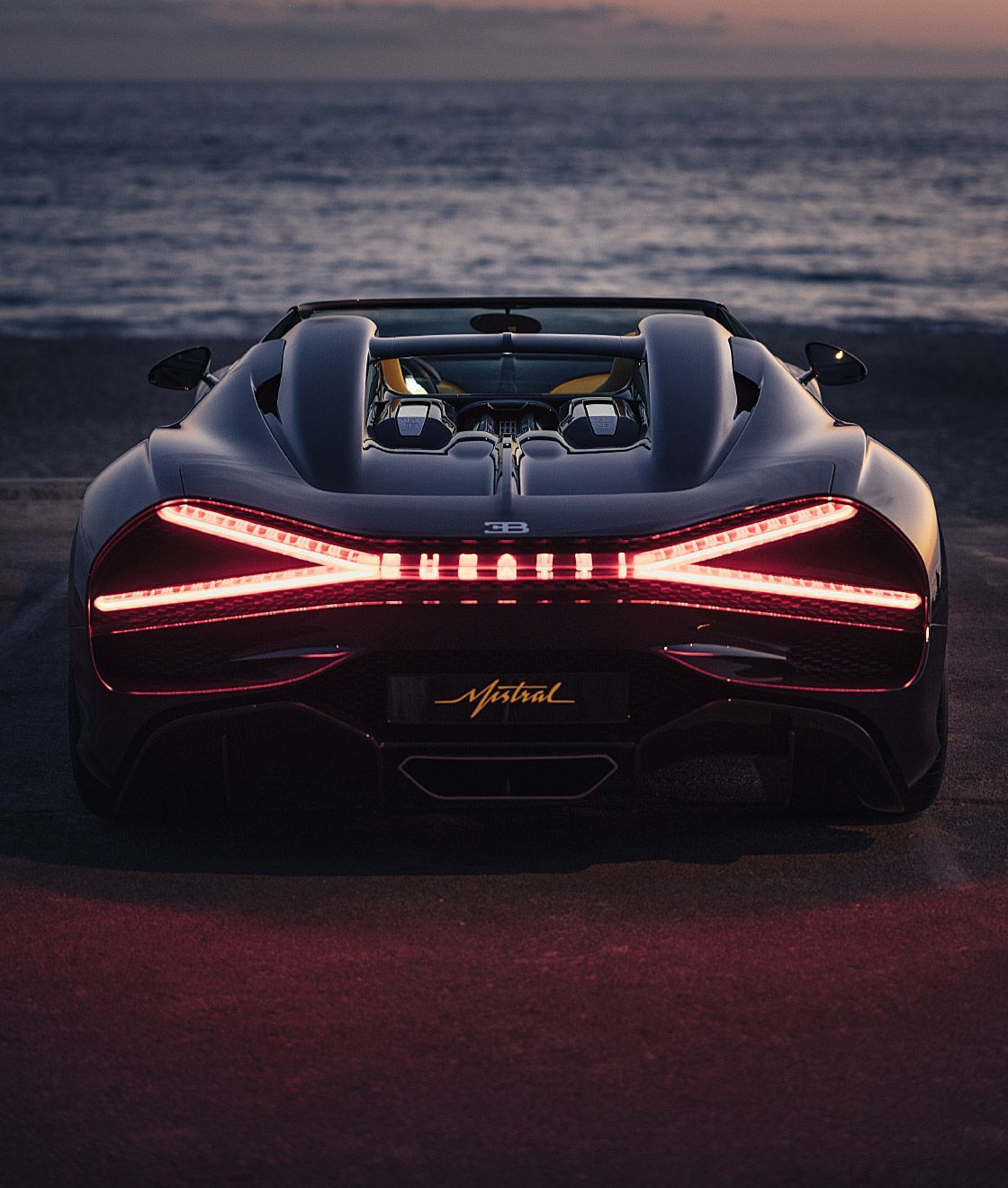 TTM_BUGATTI-Mistral-Malibu-rear-night.jpg