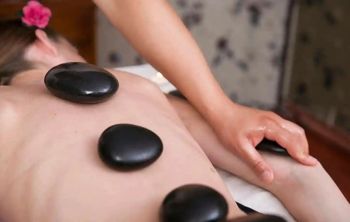 Hot Stone Massage Hot Stone Massage - stone zigzag 1