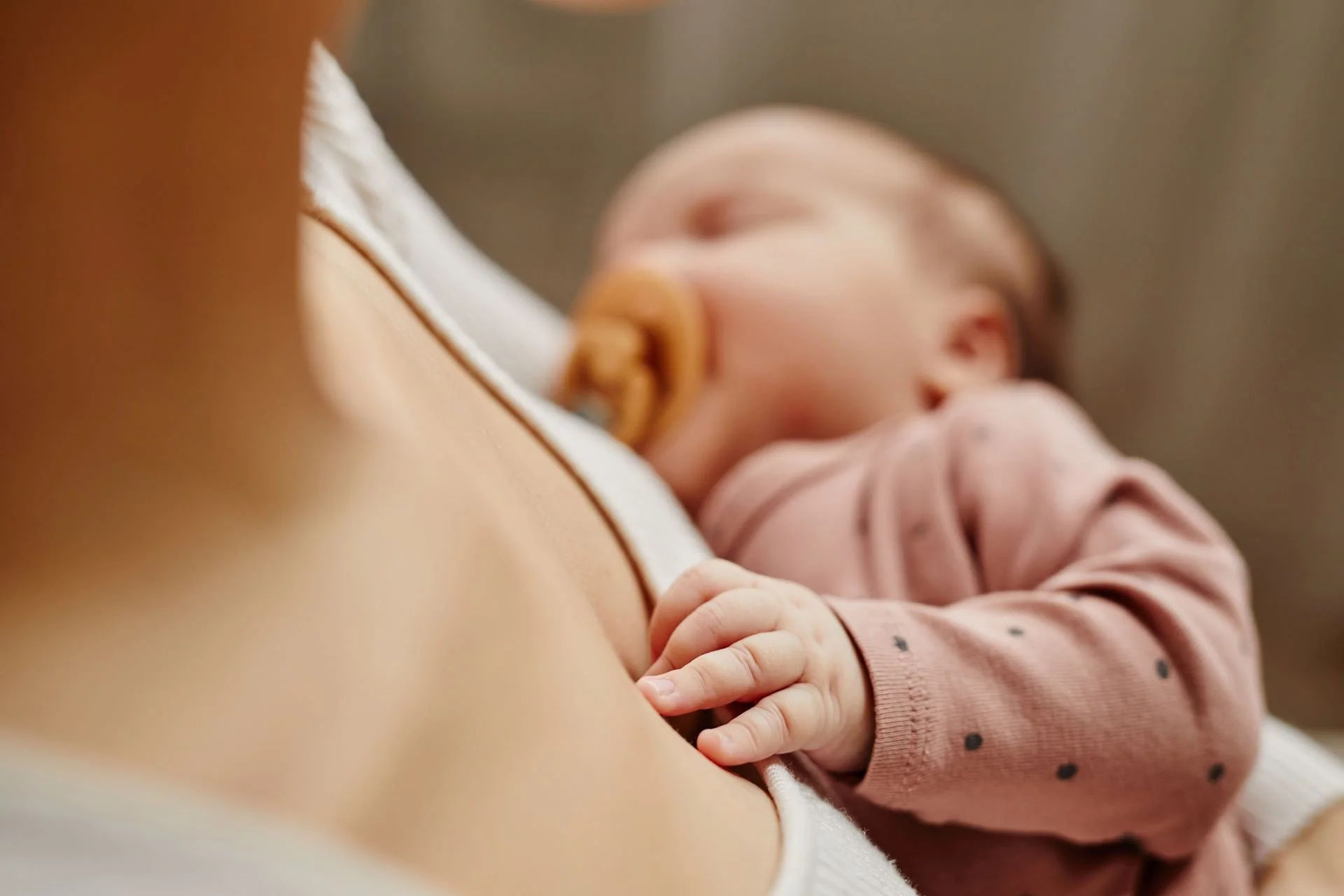 The Benefits of Breast Massage for Breastfeeding Moms The Benefits of Breast Massage for Breastfeeding Moms - BreastfeedingMomwithherbaby