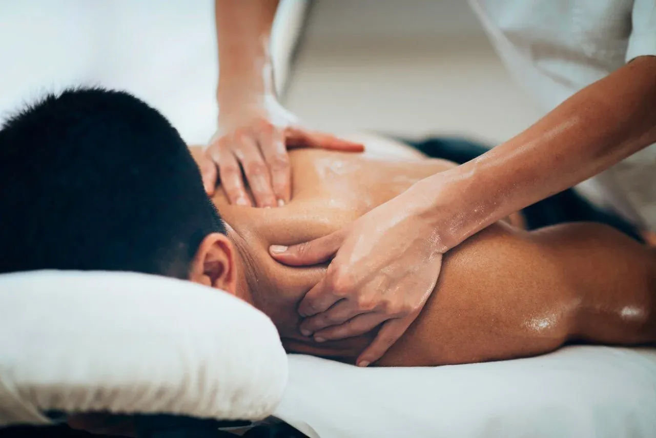 Body Massage After Tooth Extraction: Safety Guide Body Massage After Tooth Extraction: Safety Guide