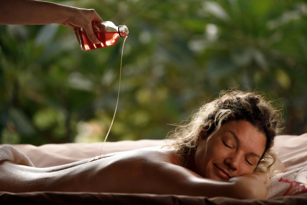Exploring 7 Different Types of Massage Oils and Their Benefits Exploring 7 Different Types of Massage Oils and Their Benefits -