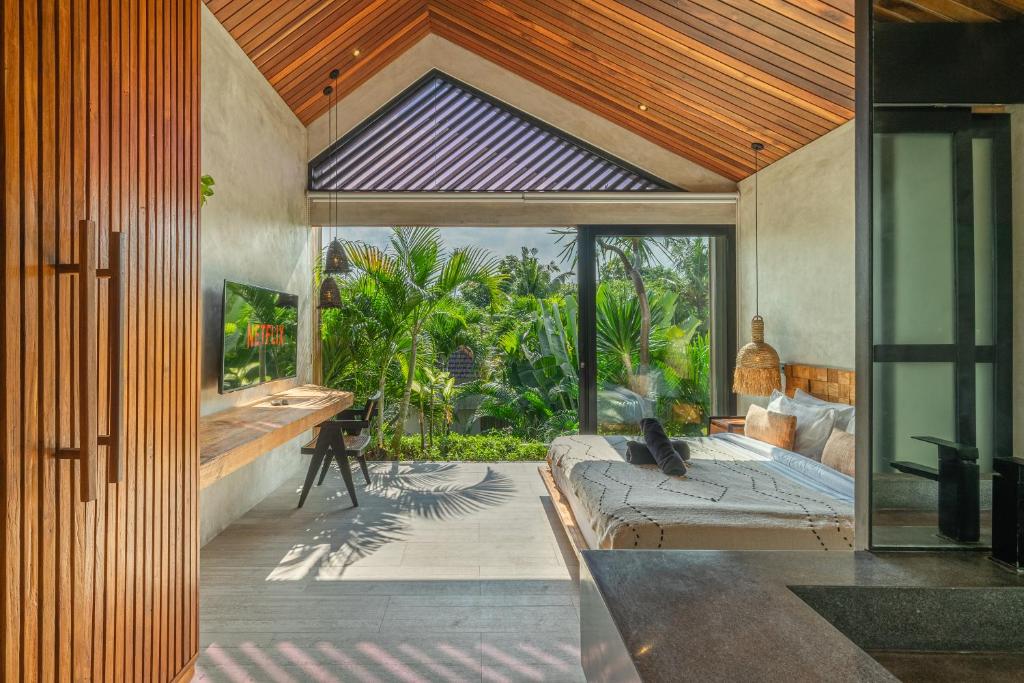 Modern Oasis with Unique Pool