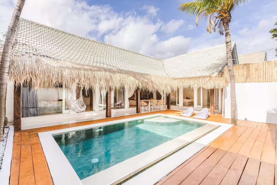 Splash into Paradise!