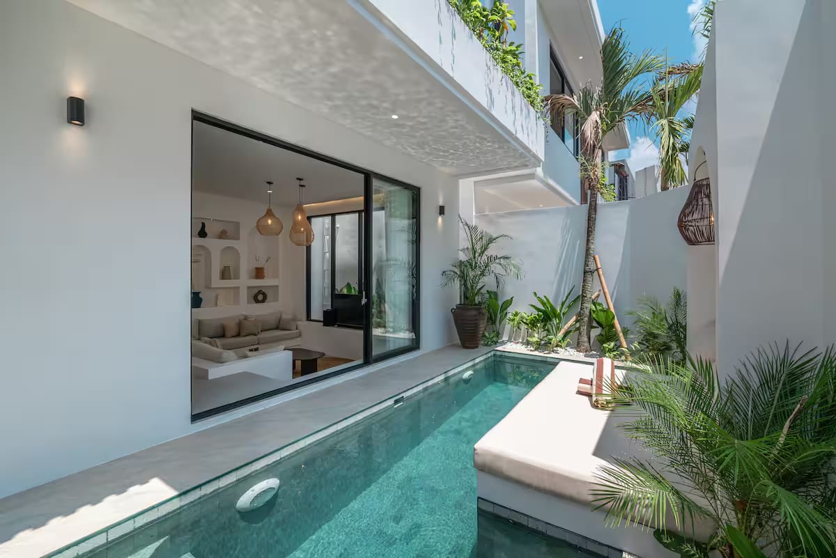 Stylish 2 Bedroom Pool Retreat