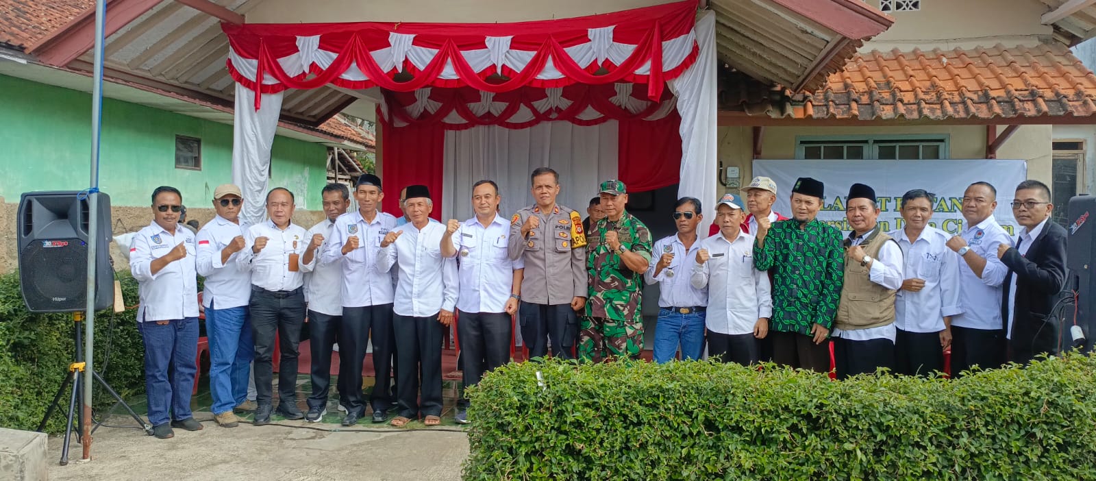 7a584ac3-4dca-45bc-8adf-f0c4d5b07ca5.jpg