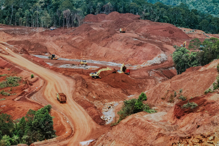 Tambang Nikel di Raja Ampat: Jarak Jauh, Tapi Dampaknya Dekat