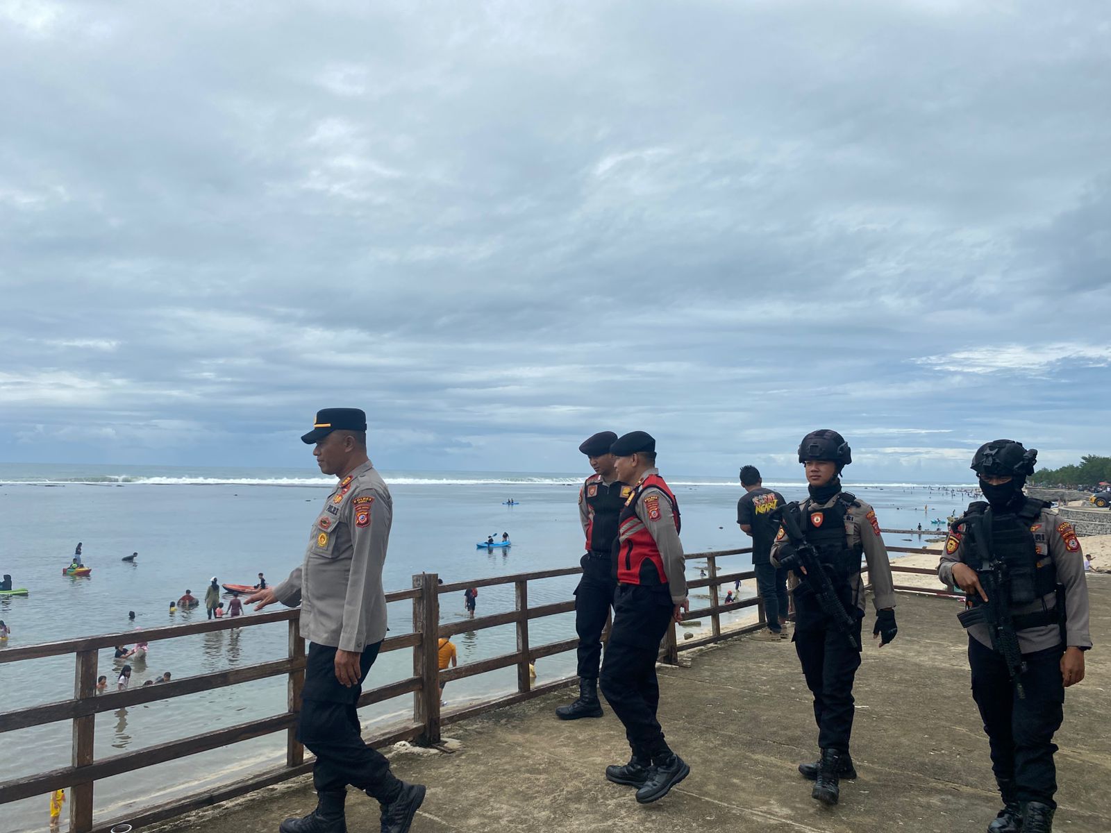 Jaga Wisata di Pantai Selatan.jpg