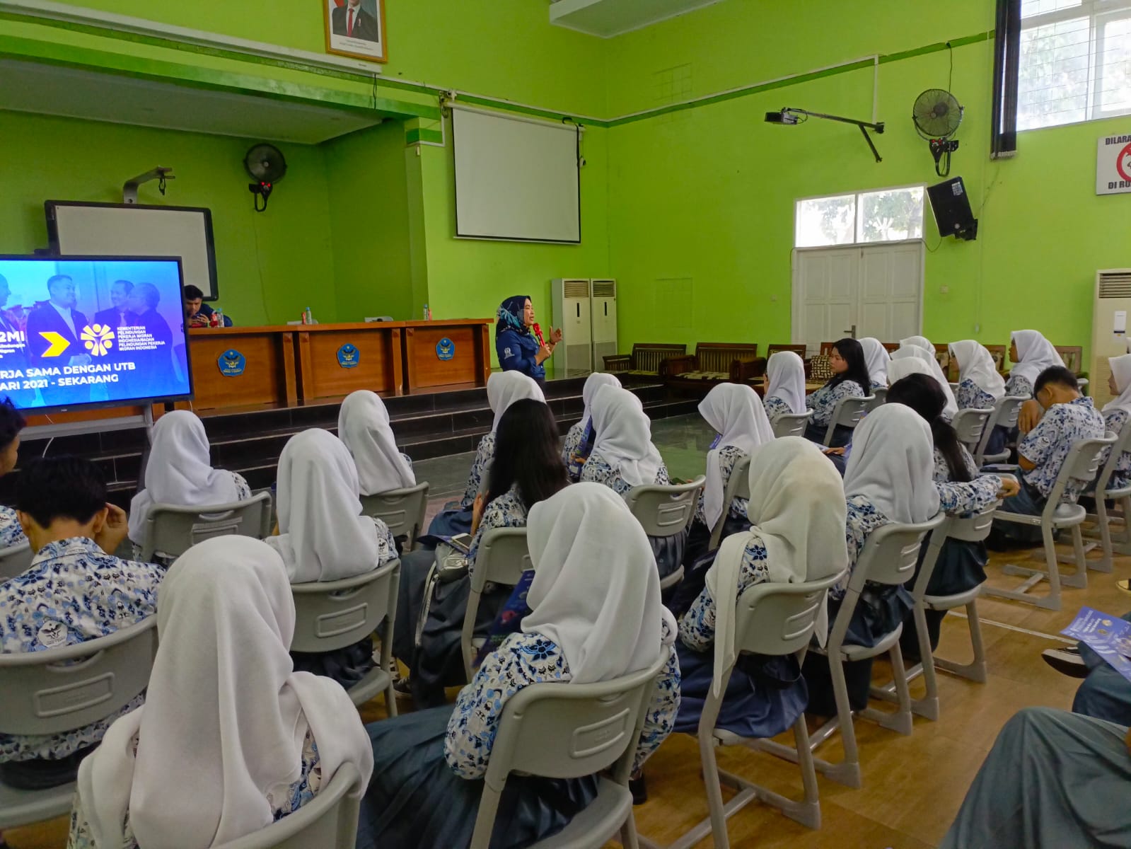 SMKN 1 Garut dan UTB (2).jpg SMKN 1 Garut dan UTB (2).jpg