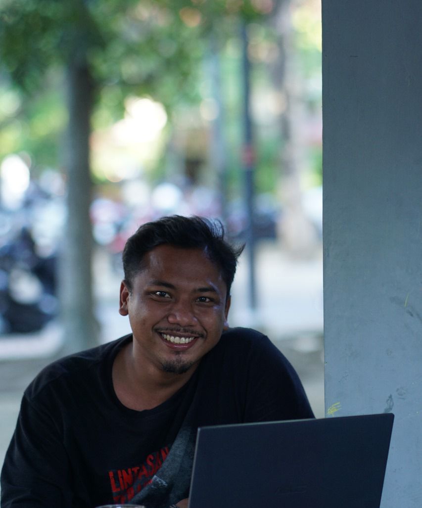 Menulis Ulang Sejarah, Menghapus Ingatan: Refleksi Orwell atas Indonesia