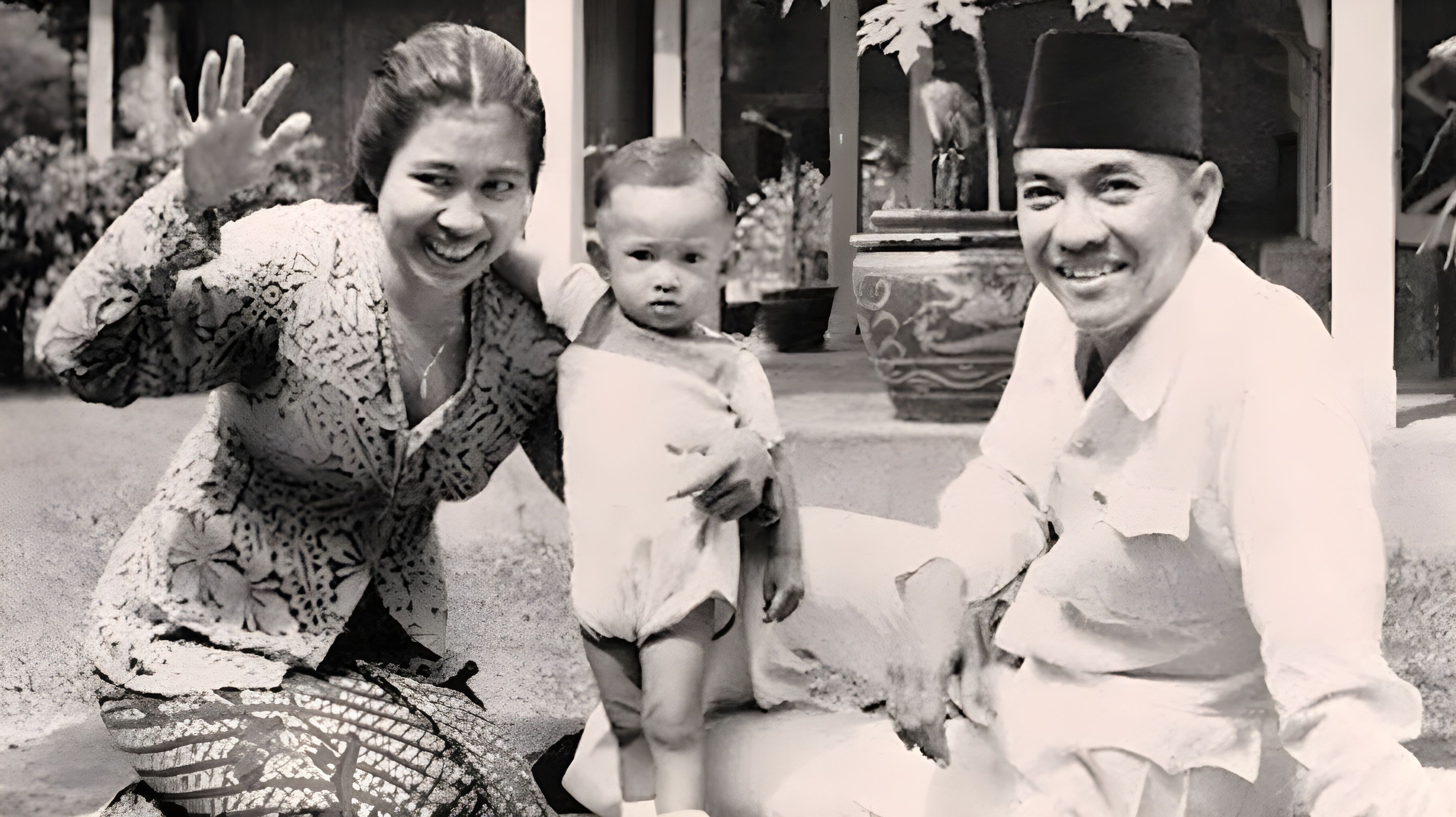 Belajar Politik dari Ibu Negara: Peran di Balik Layar
