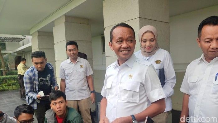 Bahlil Hentikan Sementara Tambang Nikel PT Gag di Raja Ampat