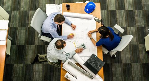 Business consultant advising companies on AI and operations