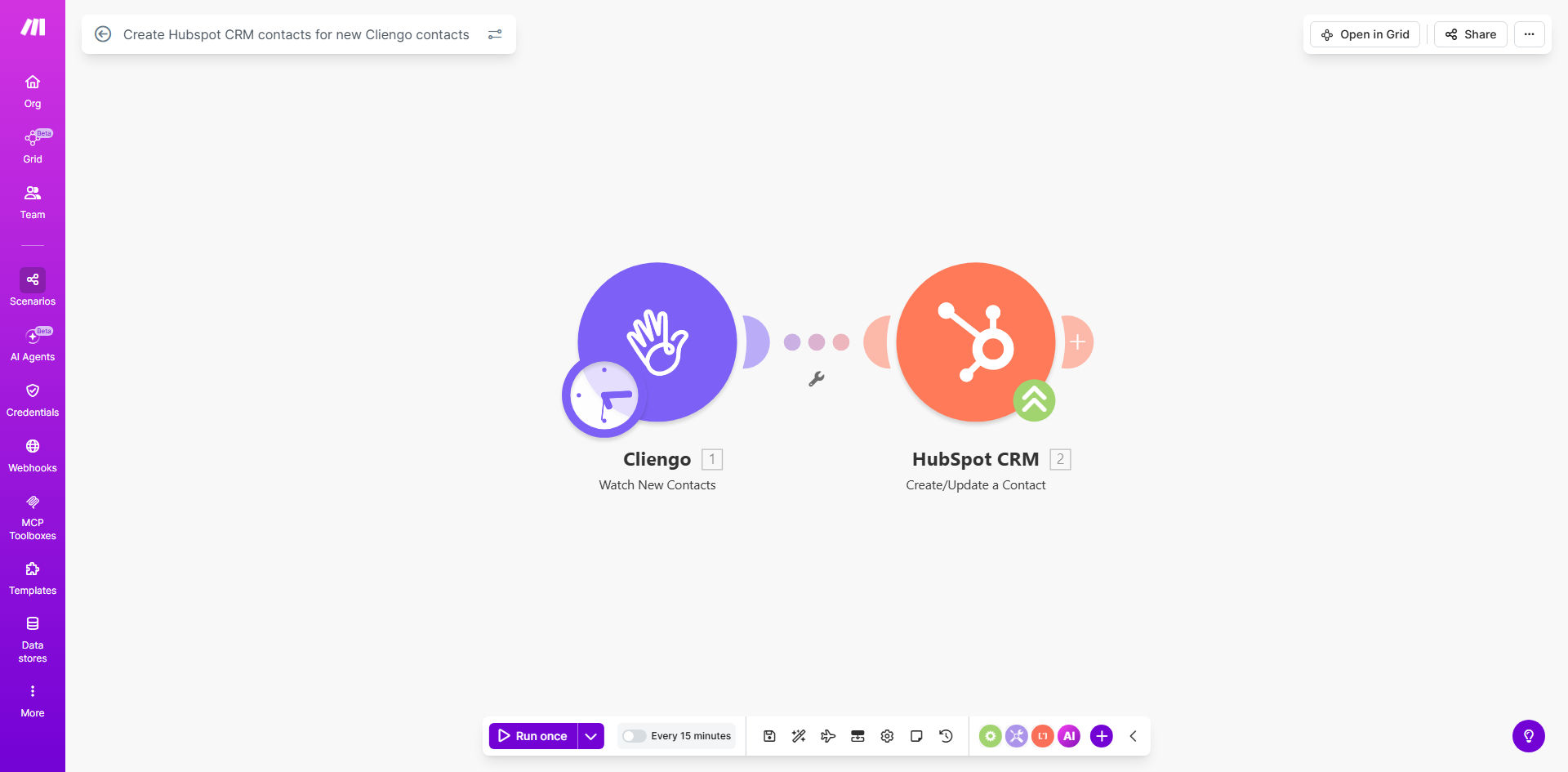 Diagram showing automation flow from Cliengo chat to HubSpot CRM contact creation