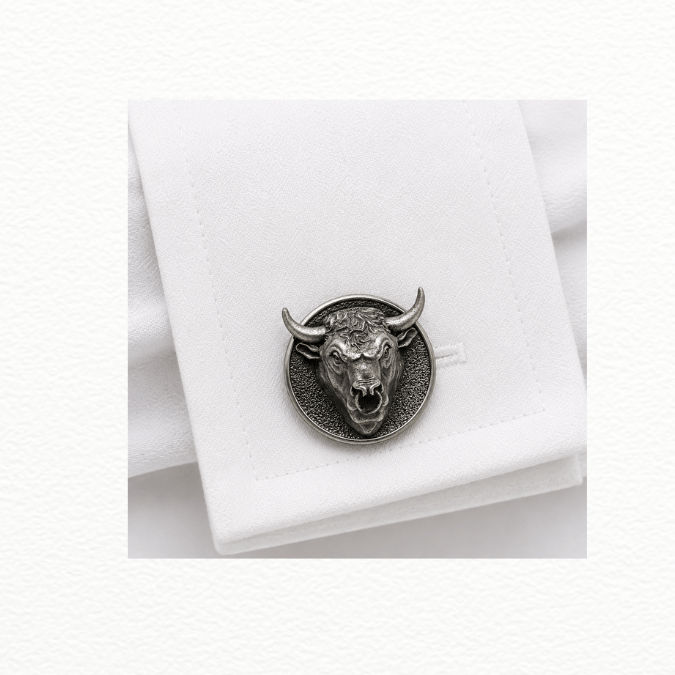 Silver Button Men’S Oxidized Sterling Silver Raging Bull Head - SAC60186 close-up view