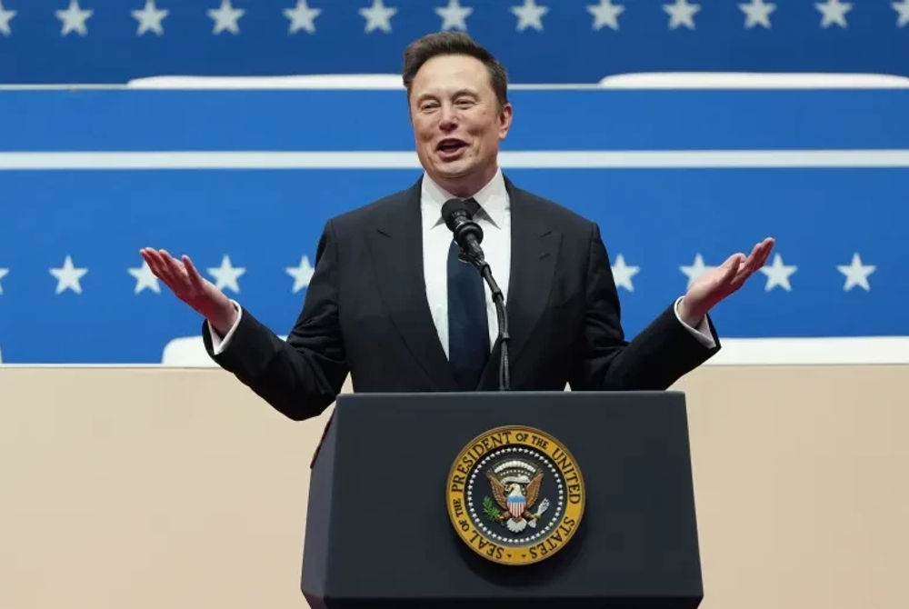 އިލޯން މަސްކް 20 ޖެނުއަރީ 2025 ގައި ވޮޝިންގޓަން ޑީސީ ގައި އޮތް ޓްރަމްޕް ހުވާކުުެއްވުމުގެ ރަސްމިއްޔާޔތުގައި ވާހަކަ ދައްކަވަނީ