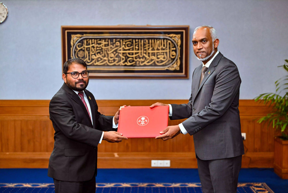 ޖުޑީޝަލް ސާވިސް ކޮމިޝަންގެ މެންބަރަކަށް ޔަޒްމީދު މުހައްމަދު އައްޔަން ކުރުމަށް ބޭއްވި ރަސްމިއްޔާތުގެ ތެރެއިން - 23 ފެބްރުއަރީ 2025