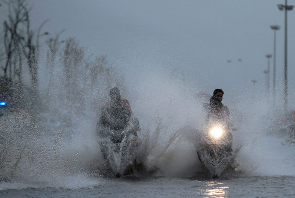 ފެނަށް ޖެހިފައި އޮތް ޗެންނާއި ވަރަށް