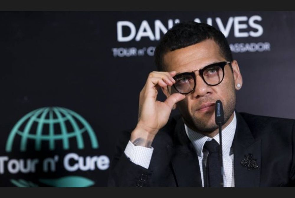 ޔުވަންޓަސްގެ ޑިފެންޑަރު އަލްވޭޒް