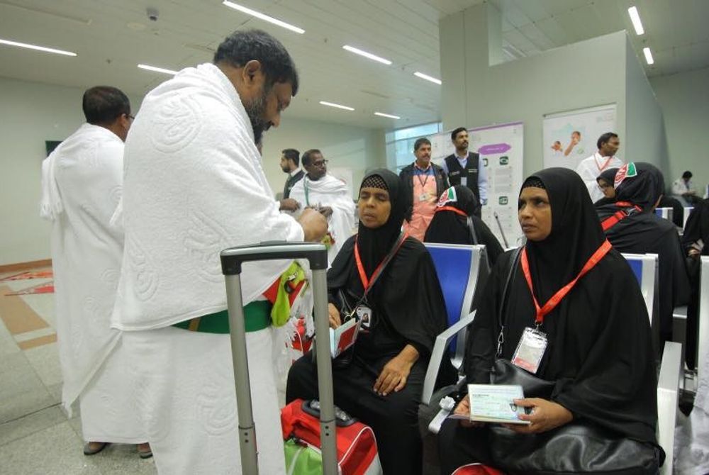 ރާއްޖޭން މި ފަހަރު ހައްޖަށް ދިޔަ ހައްޖުވެރިންގެ ތެރެއިން ބަޔަކު ދަތުރުމަތީގައި