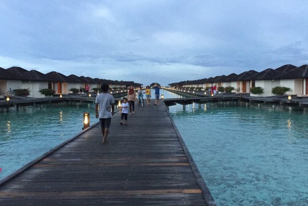 ޕެރެޑައިސް އައިލެންޑް ރިސޯޓް 