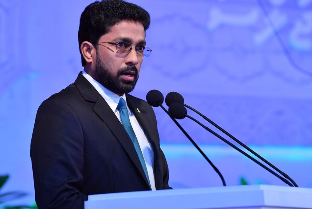 ހޯމް މިނިސްޓަރު އަޒްލީން އަހުމަދު