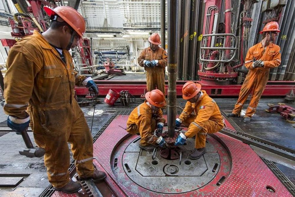 ތެޔޮ އުފައްދާ ކުންފުންޏެއްގެ މުވައްޒަފުން މަސައްކަތުގައި ހަރަކާތްތެރި ވަނީ