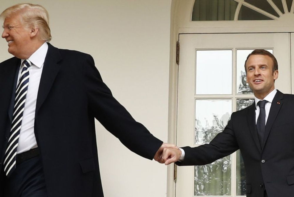 ރައީސް ޓްރަމްޕްވަނީ އަންގާރަ ދުވަހު އޯވަލް އޮފީހުގައި ރައީސް މެކްރޮންއާއި ބައްދަލުކުރައްވާފަ